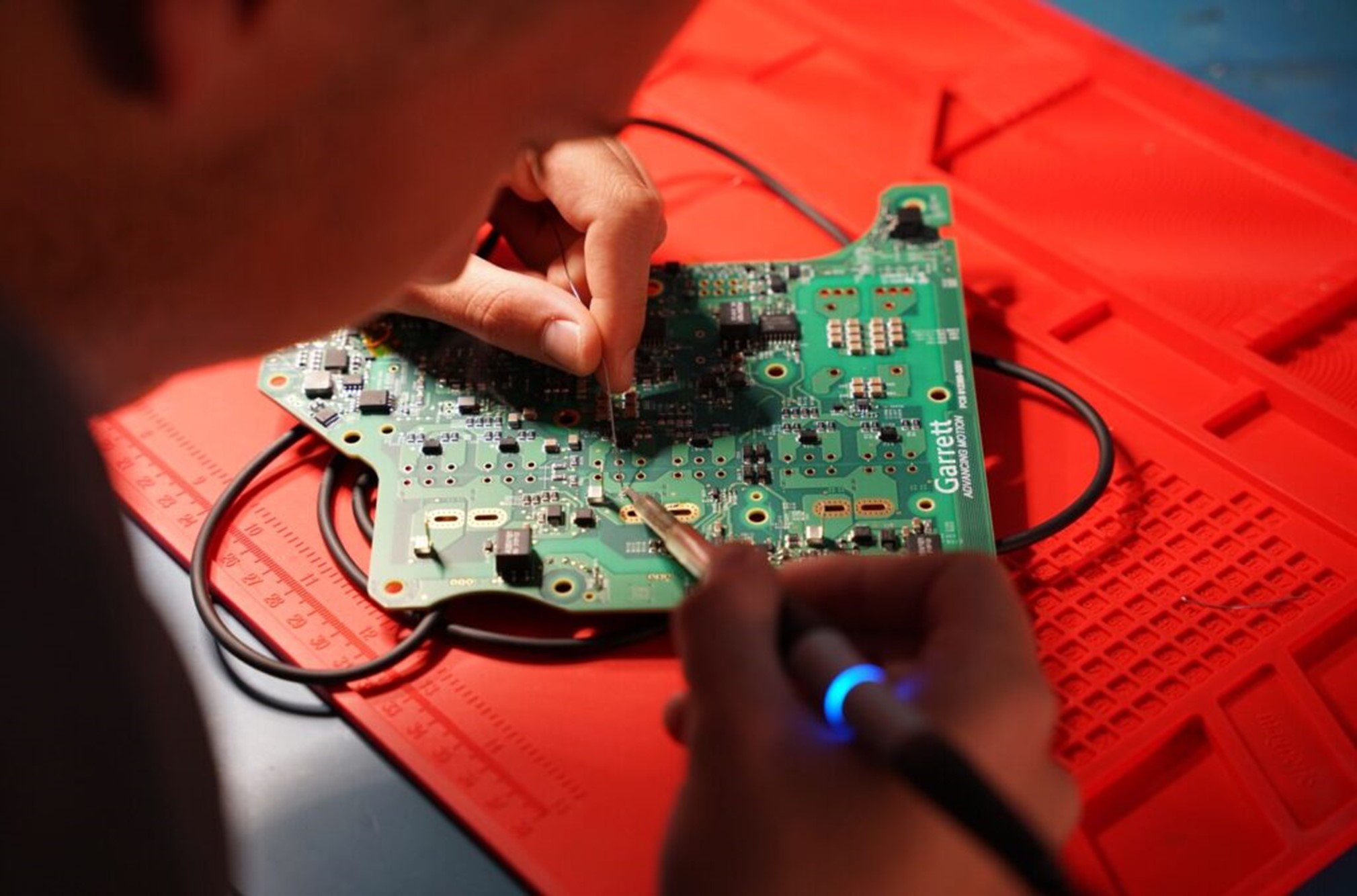 亚成成品四叶草入口