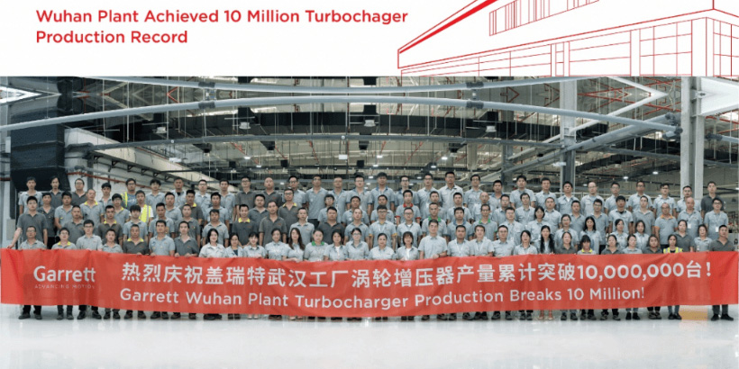 亚成成品四叶草入口