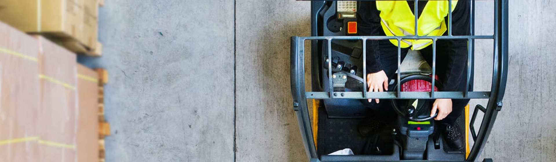 亚成成品四叶草入口