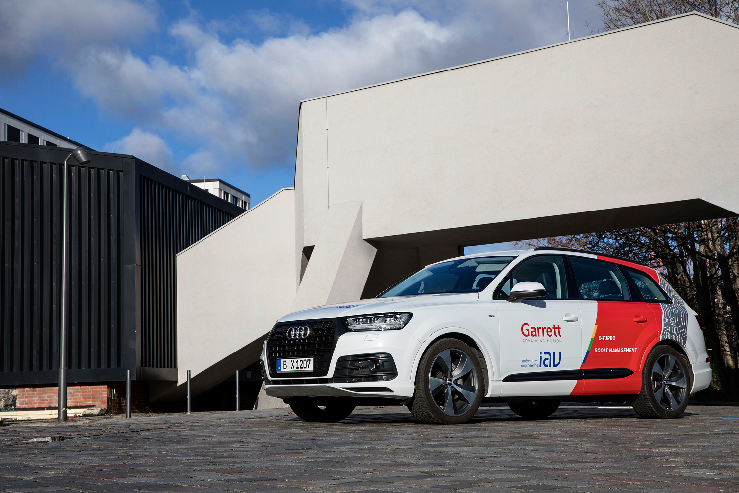 亚成成品四叶草入口