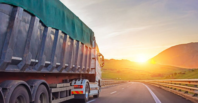 亚成成品四叶草入口