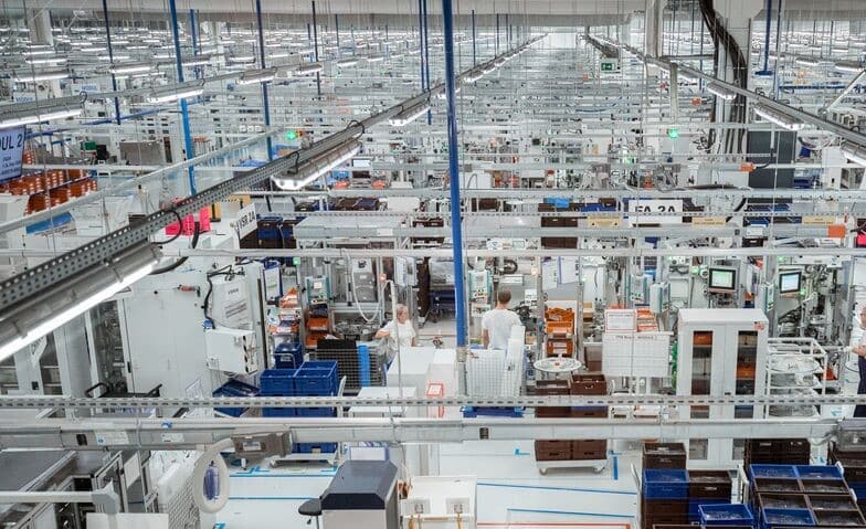 亚成成品四叶草入口