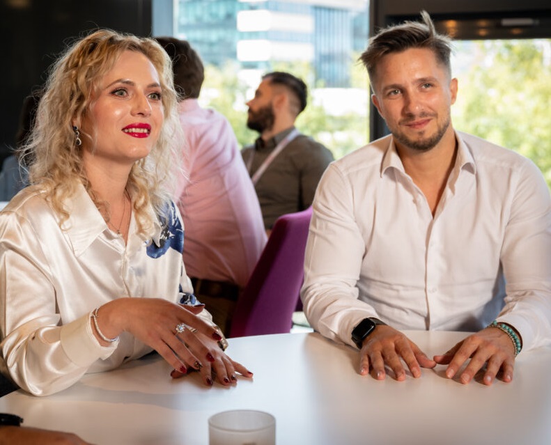 亚成成品四叶草入口