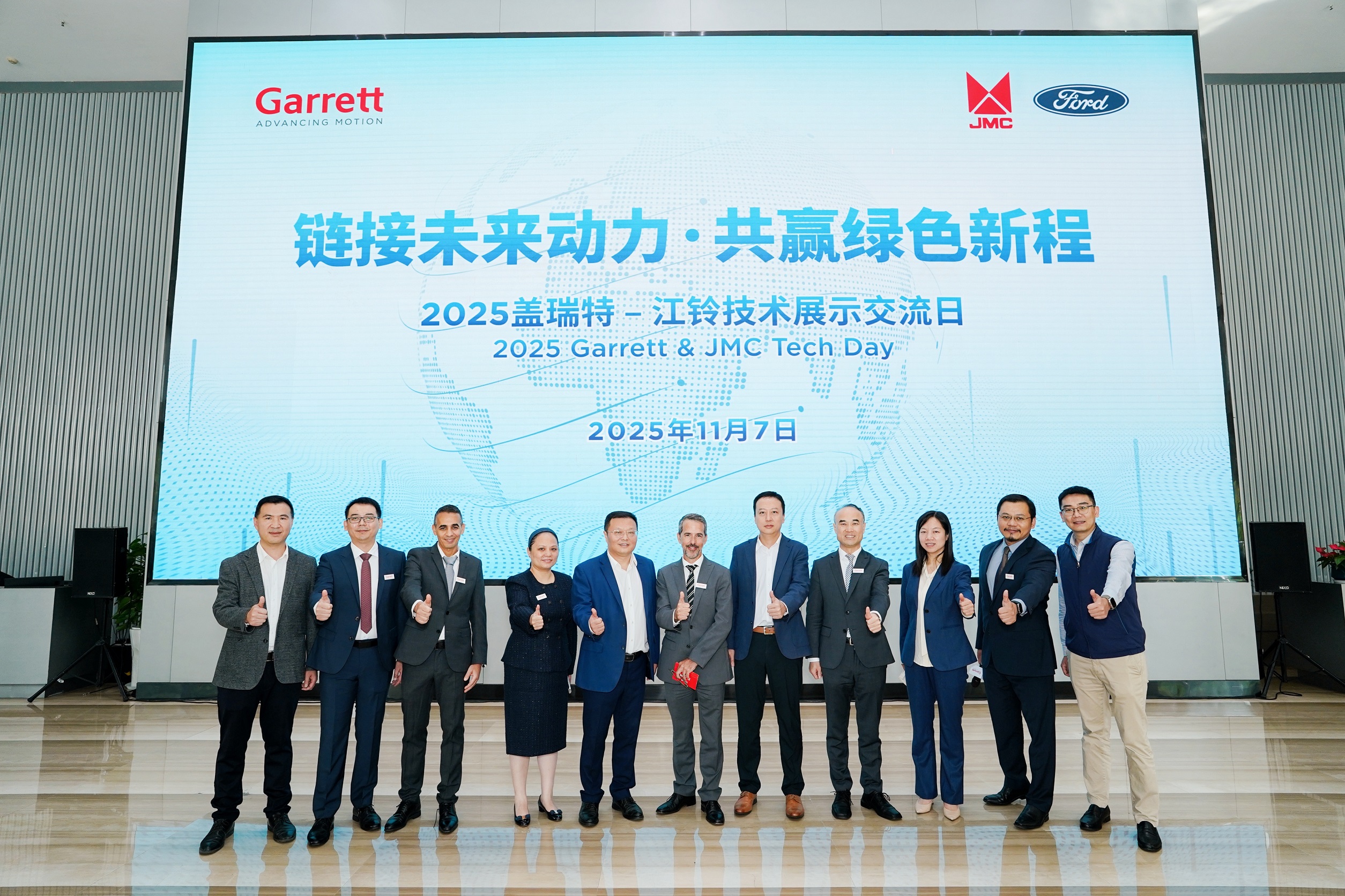 亚成成品四叶草入口