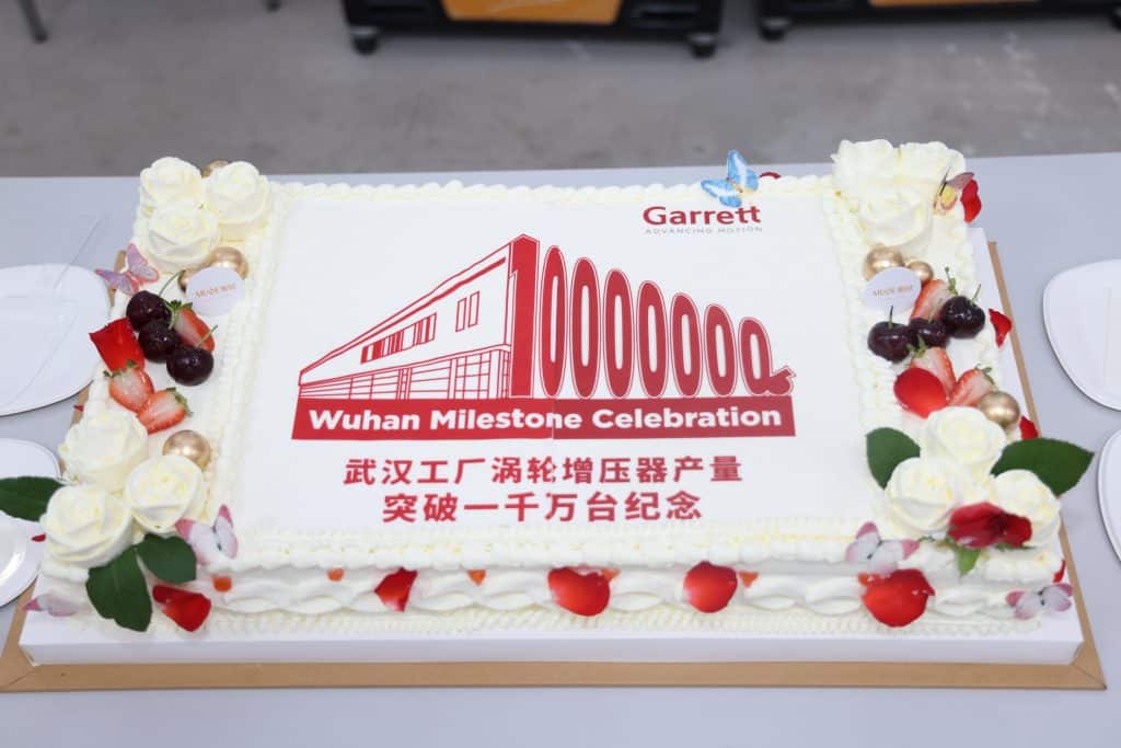 亚成成品四叶草入口