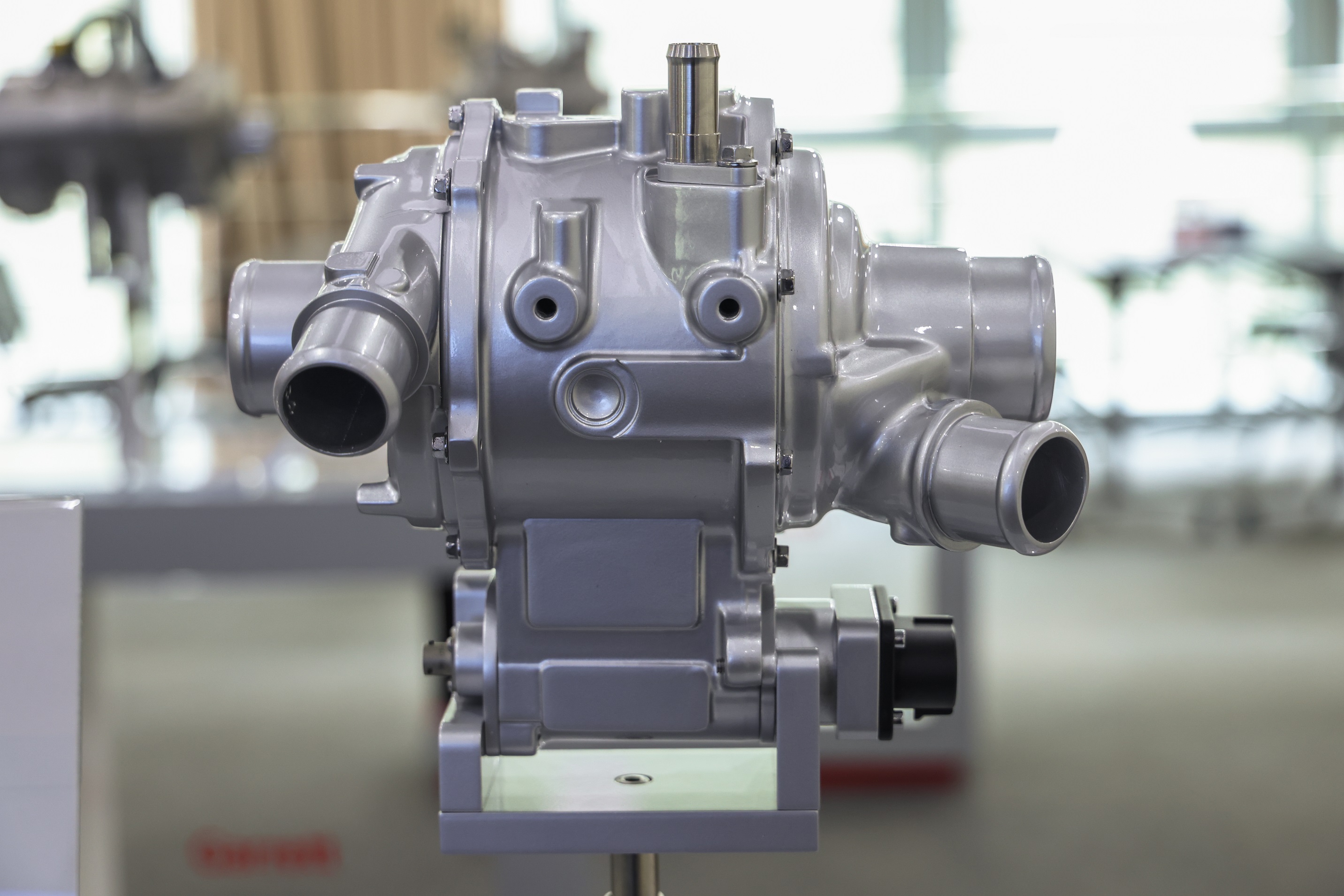 1695376009812716.jpg Gen II第二代燃料电池空压机带膨胀机.jpg