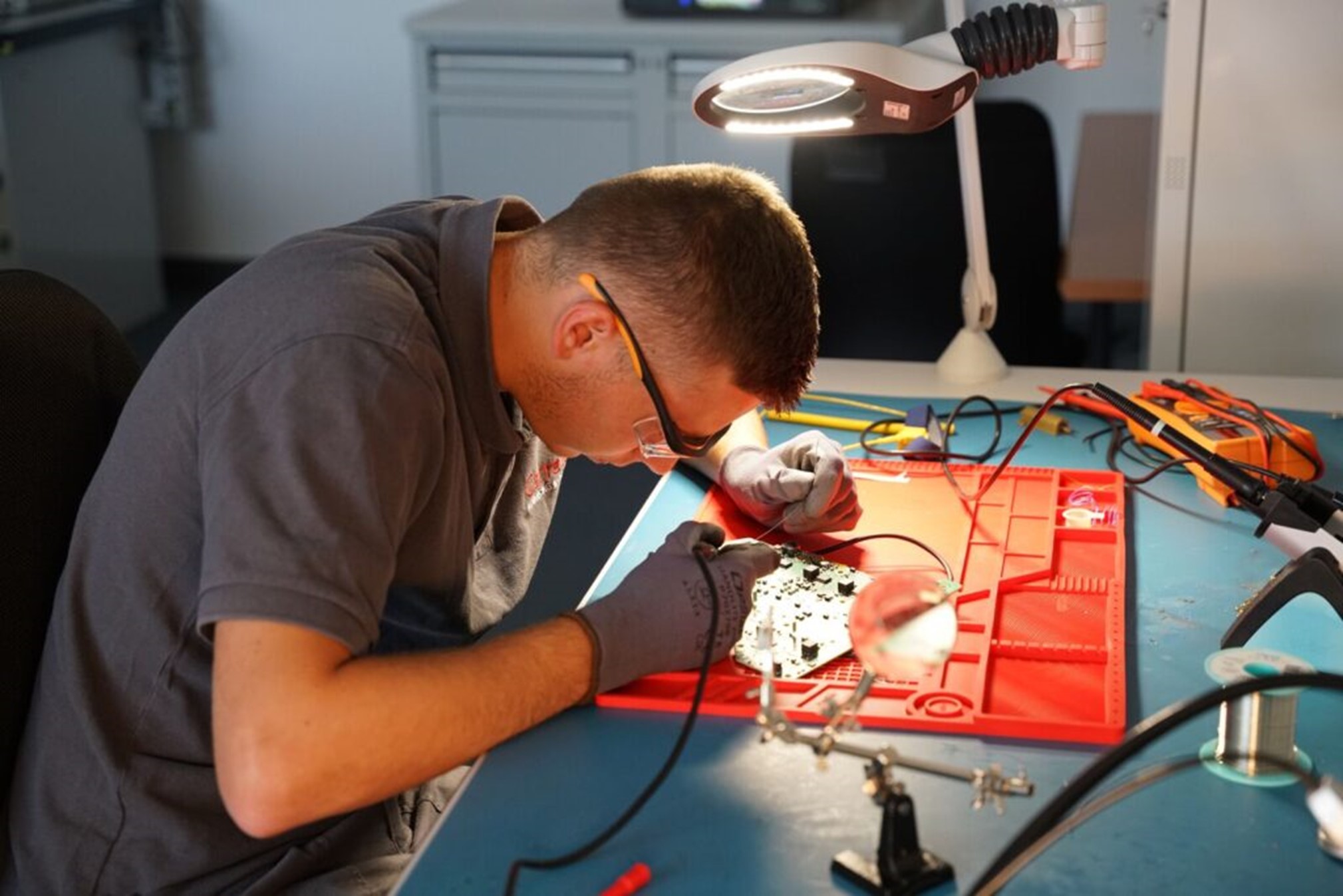 1703214109668218.jpg default.jpg